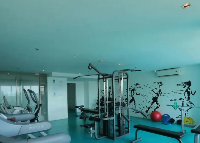 Kl Tower Condo, Makati Holiday home *
