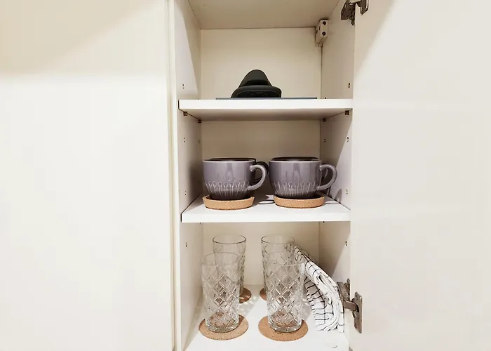 Kl Tower Condo, Makati