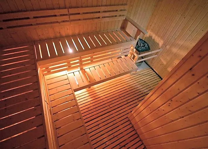 Kl Tower Condo, Makati